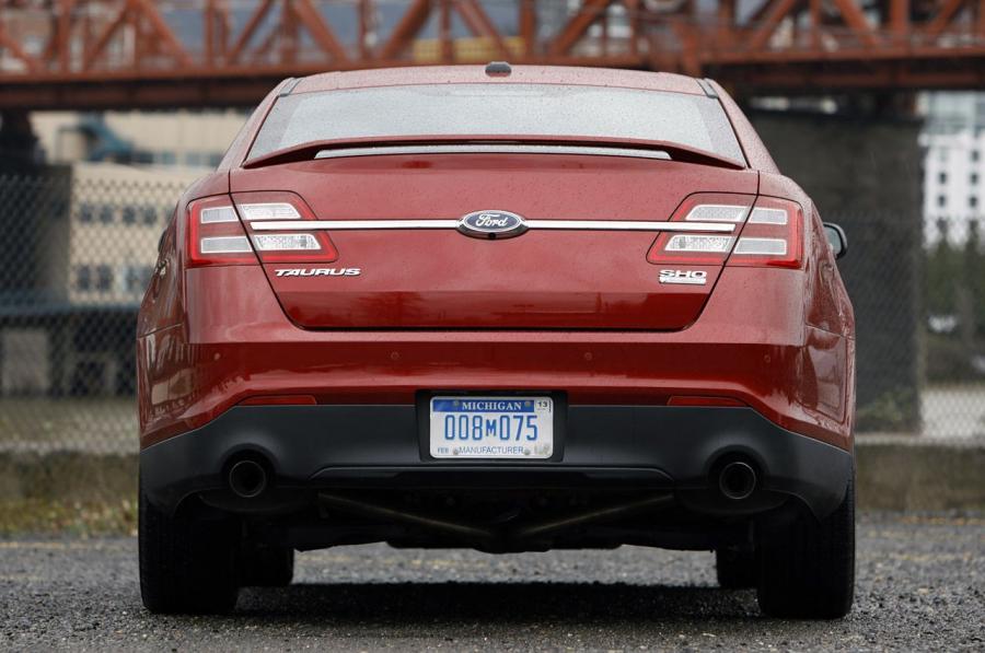  Ford Taurus SHO 2013 года  (фото 4 из 56)